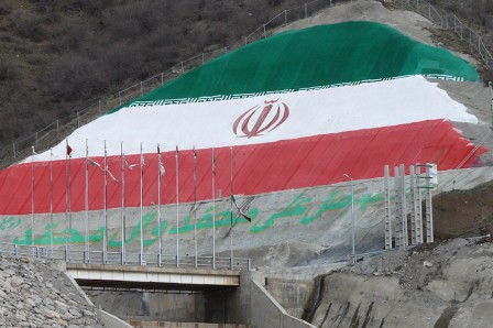 Barrage le long de la route Chalous - Téhéran