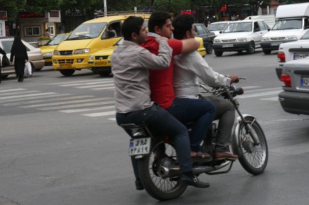 Motocyclette iranienne typique. Mashhad.