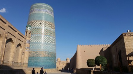 Khiva. Le minaret inachevé Kalta minor