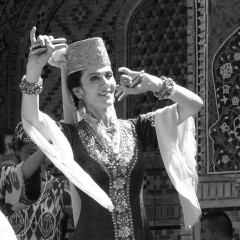 Danseuse ouzbèke typée tadjike