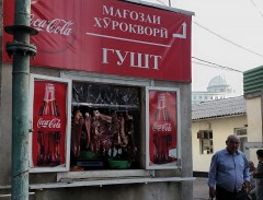 Dushanbe. Kiosque-boucherie près du TSUM