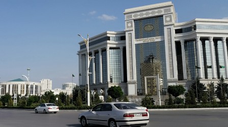Ashkabad. Banque nationale turkmène